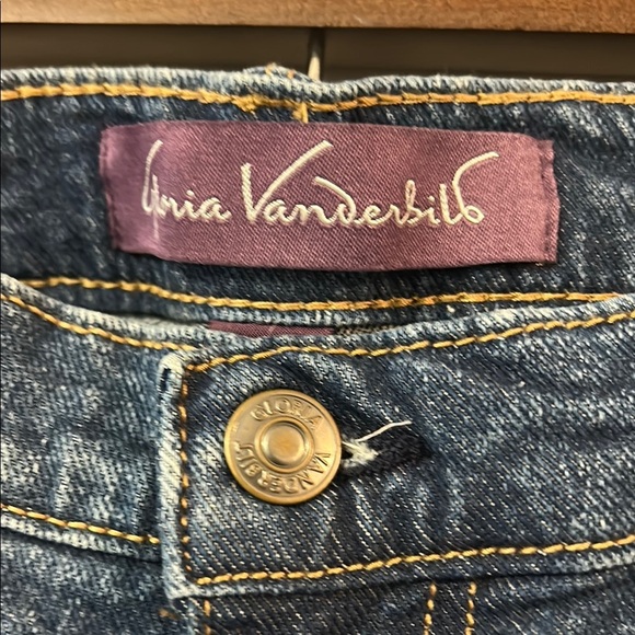 Blue Ankle Cropped Jeans with Faded Denim - Picture 2 of 7